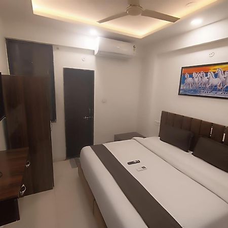 Hotel Kiwi Inn Vijaynagar Scheme 78 Indore Exterior photo