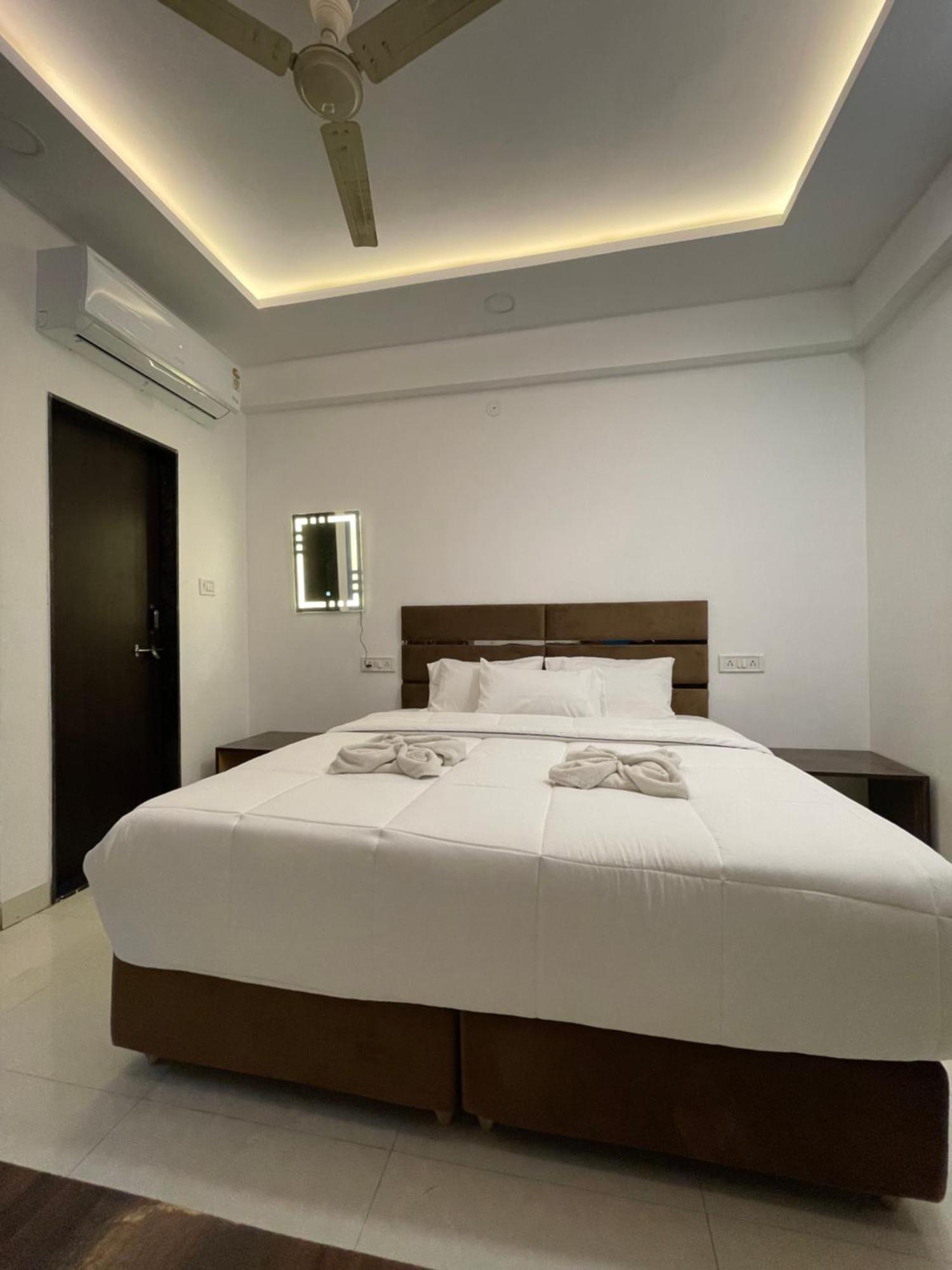 Hotel Kiwi Inn Vijaynagar Scheme 78 Indore Exterior photo