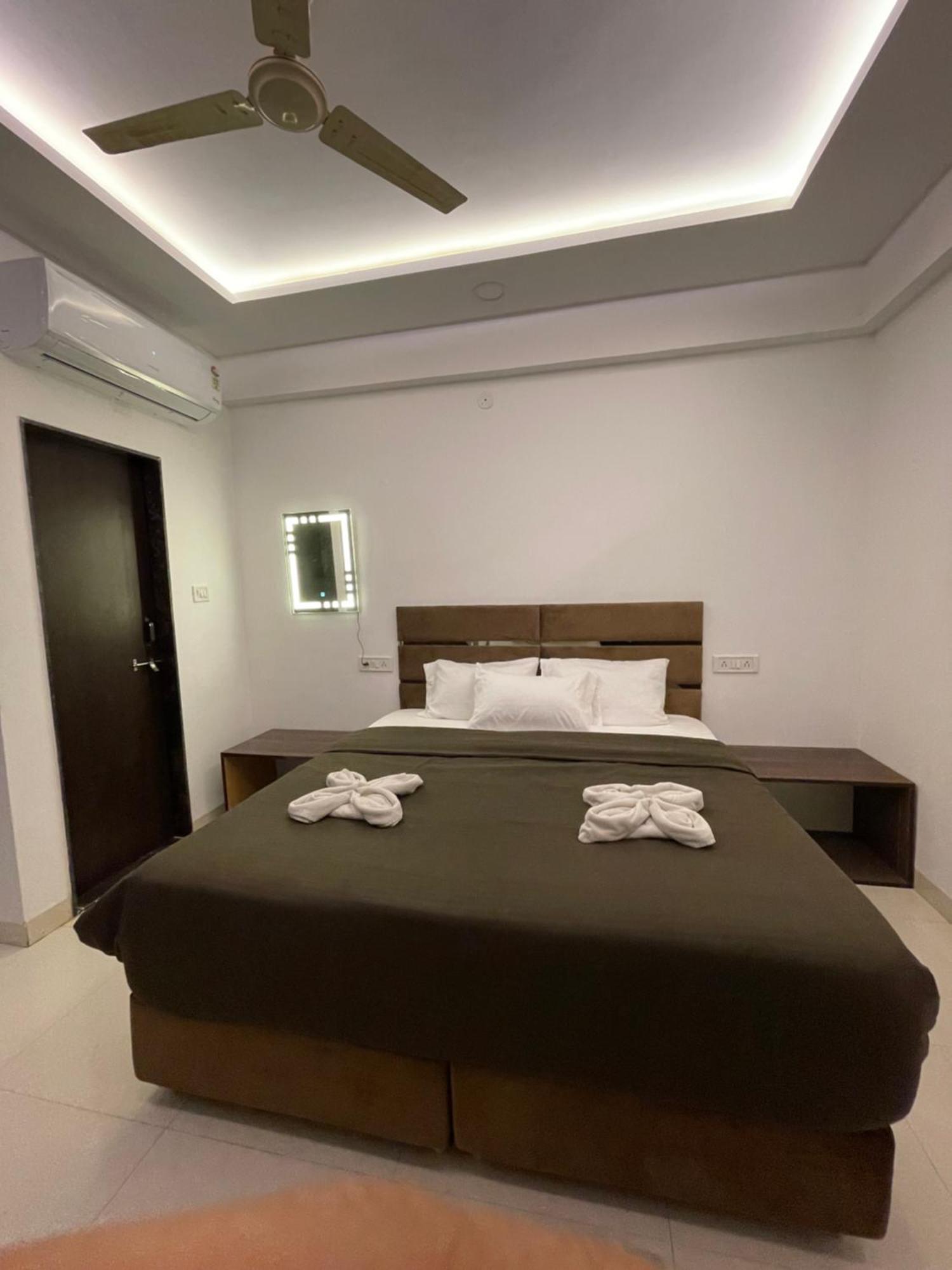 Hotel Kiwi Inn Vijaynagar Scheme 78 Indore Exterior photo