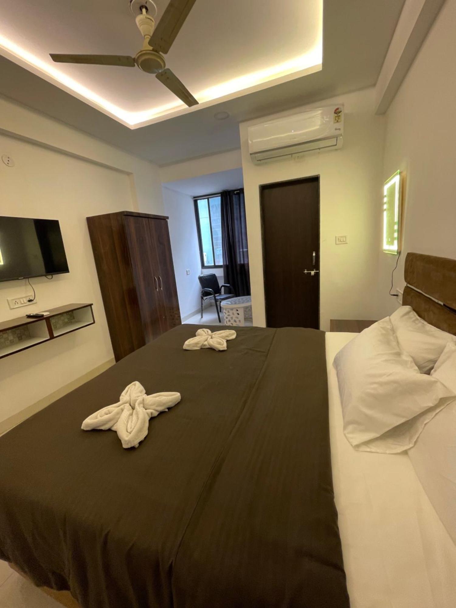 Hotel Kiwi Inn Vijaynagar Scheme 78 Indore Exterior photo