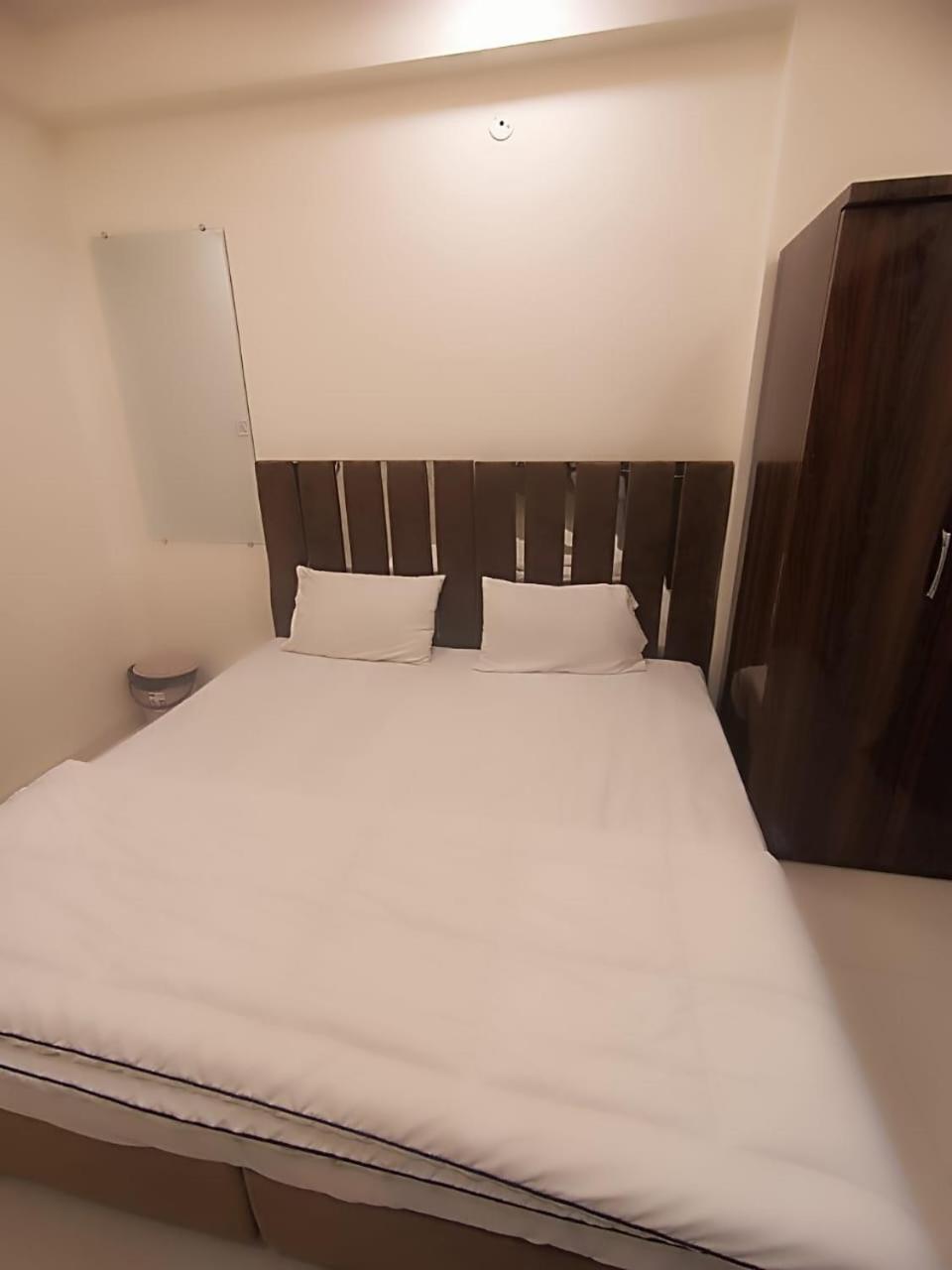 Hotel Kiwi Inn Vijaynagar Scheme 78 Indore Exterior photo