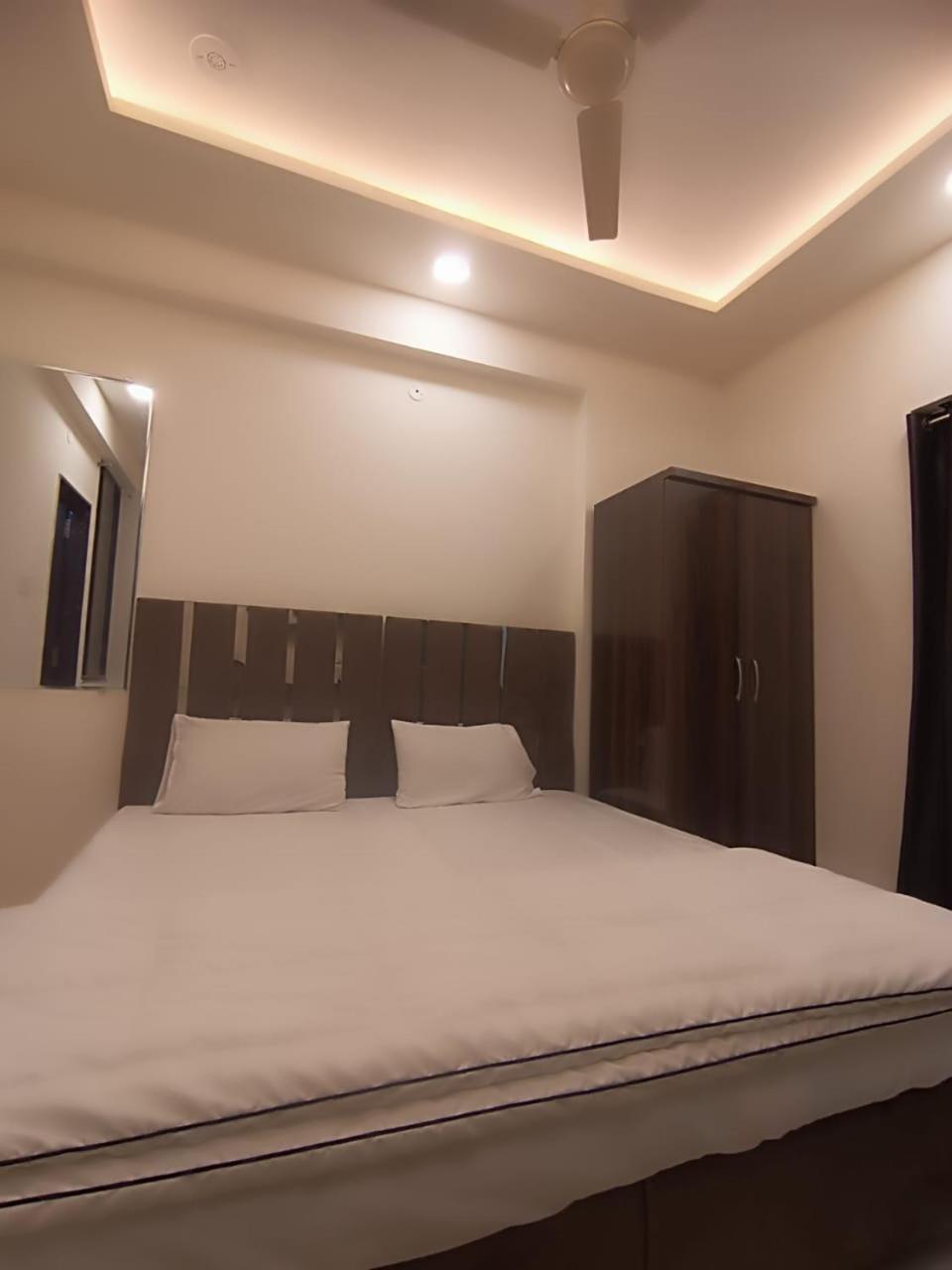 Hotel Kiwi Inn Vijaynagar Scheme 78 Indore Exterior photo