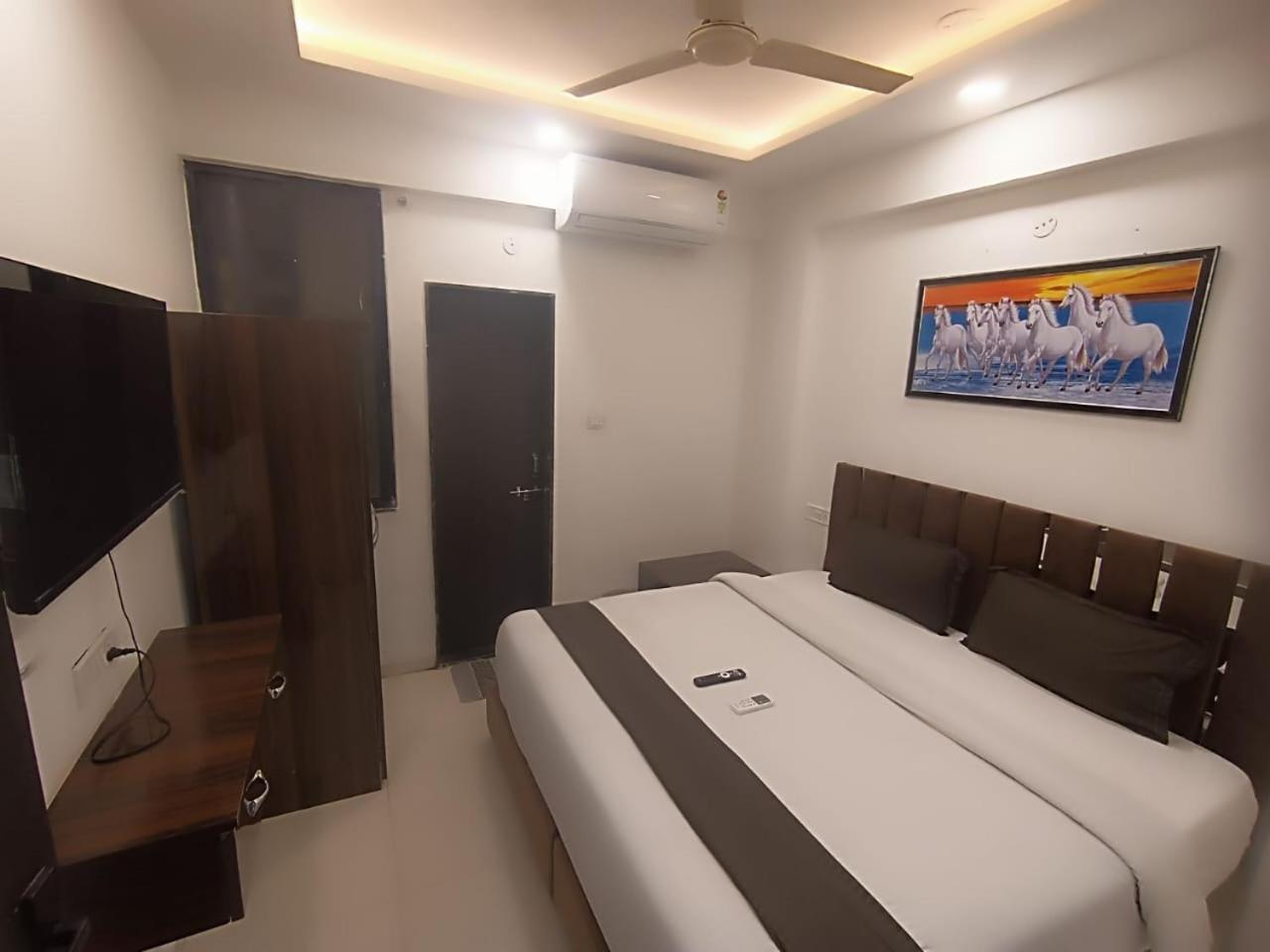 Hotel Kiwi Inn Vijaynagar Scheme 78 Indore Exterior photo