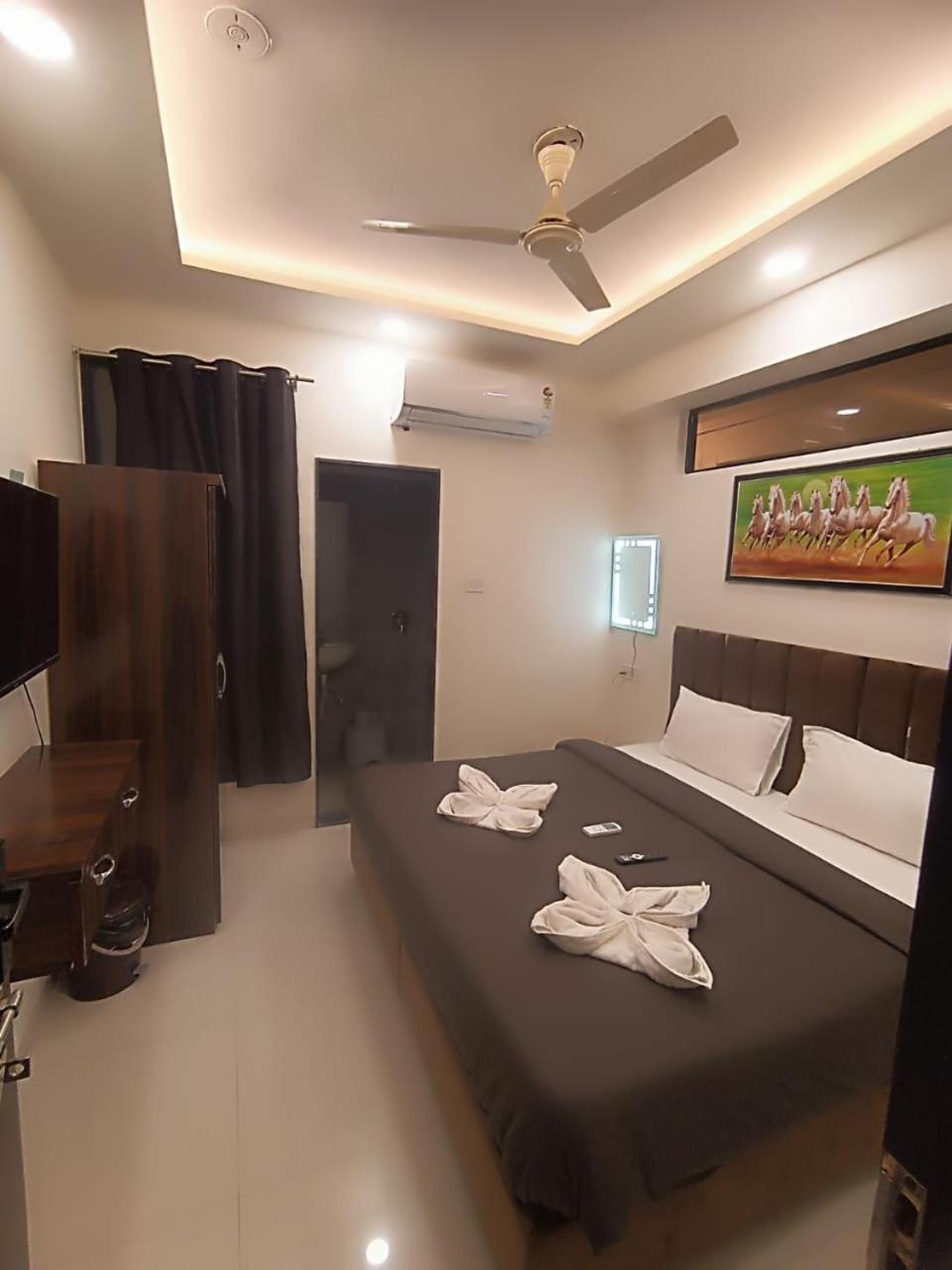 Hotel Kiwi Inn Vijaynagar Scheme 78 Indore Exterior photo