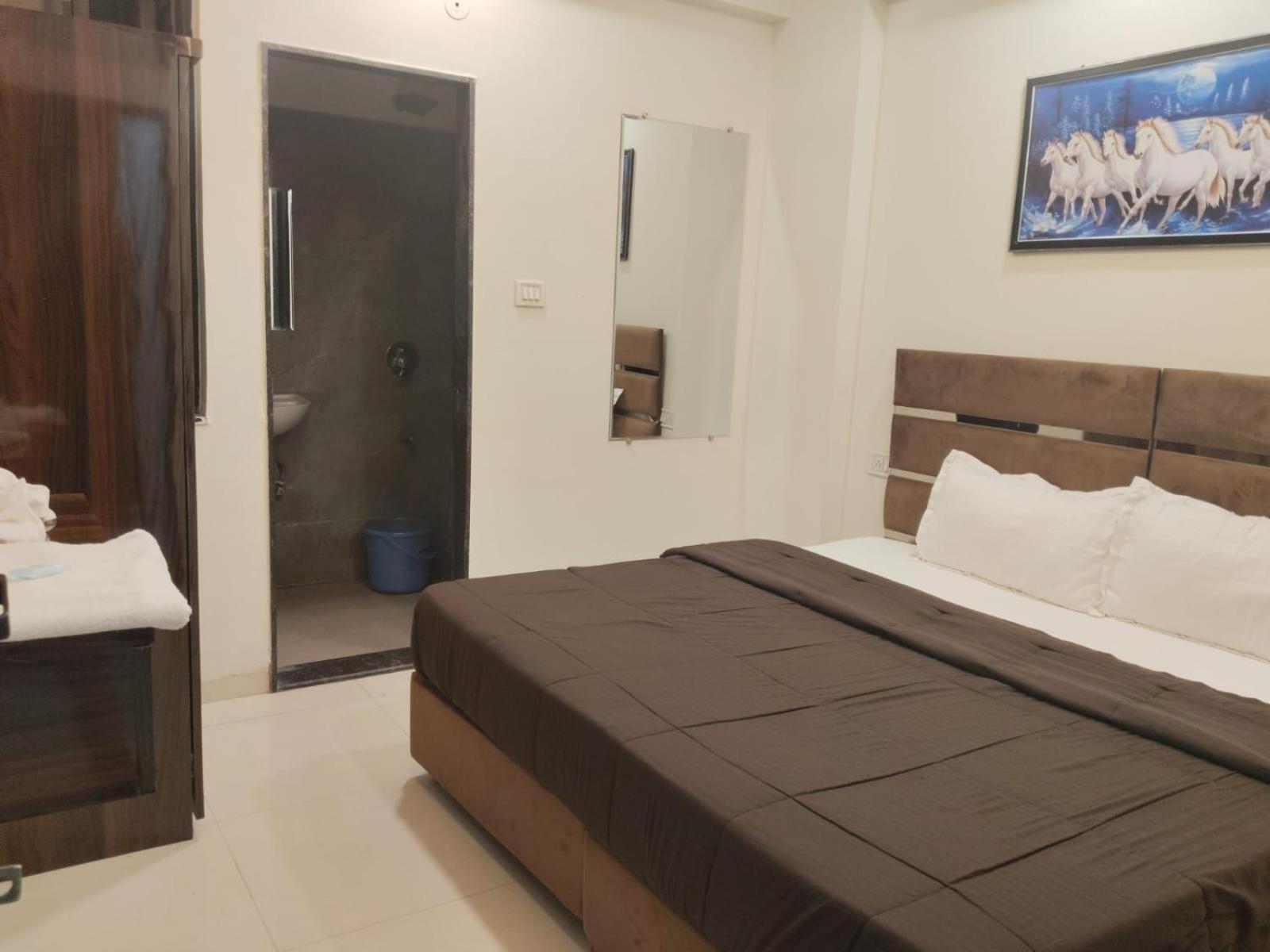 Hotel Kiwi Inn Vijaynagar Scheme 78 Indore Exterior photo